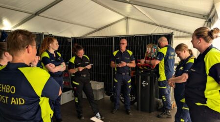 Medisch team op appelpop